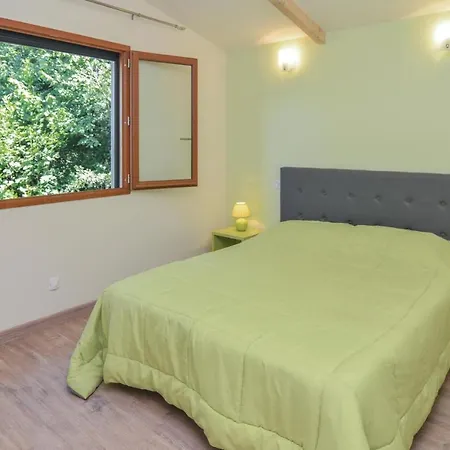 Beautiful In Holiday home Bordezac